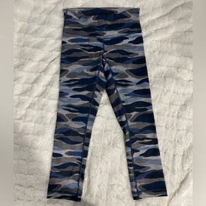 Lulu cropped, low rise leggings